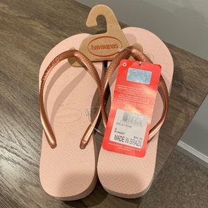 NWOT Pink Havaianas Flip Flops